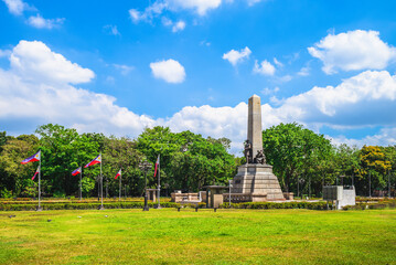 rizal park (Luneta) and Rizal Monument  in manila, philippines