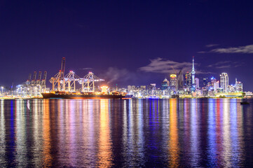 ニュージーランドの最大都市オークランドの美しい夜景風景Beautiful night view of Auckland, New Zealand's largest city