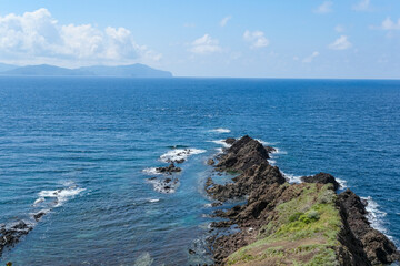 島後島の那久岬から見る西ノ島
