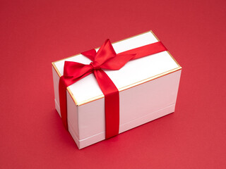 ラッピングされたギフトボックス