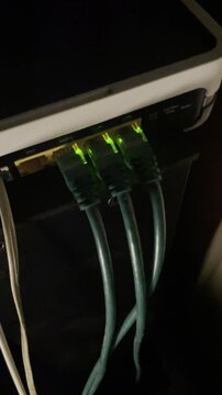 Modem, ethernet y cable wifi router adsl en red dom&eacute;stica