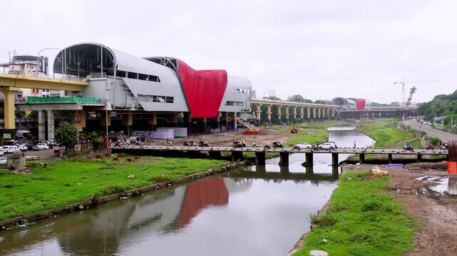Monsoon Timelapse: Pune Metro Passing Elevated Track Near Z Bridge &ndash; River Reflection, Pune Maharashtra