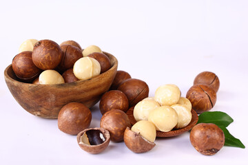 Obraz premium Natural organic macadamia nuts, healthy eating