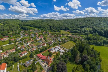 Ausblick auf die Gemeinde Vorra im mittelfr&auml;nkischen Pegnitztal nahe Hersbruck