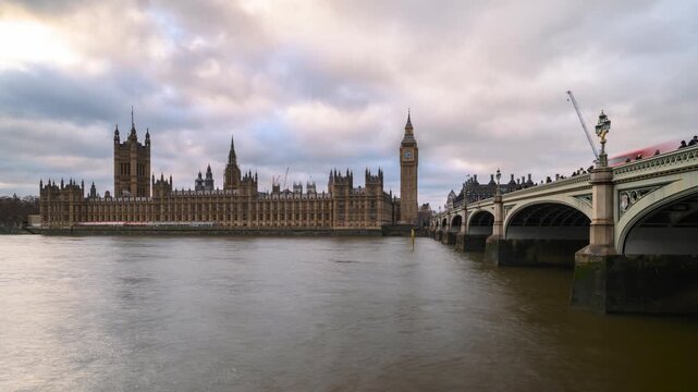 Day to Night Time-Lapse Video of Big Ben Tower and Houses of Parliement with Strong Dramatic Skyline