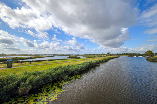 Hennipsloot canal between Rotte River and Ring Canal of Zuidplaspolder