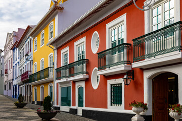 Paisagem urbana da cidade de Angra do Her&oacute;ismo na Ilha Terceira nos A&ccedil;ores 
