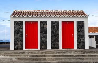 red doors 