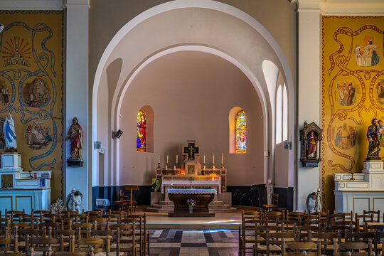 &Eacute;glise catholique Sainte-Marie-Madeleine &agrave; Nivelle, village situ&eacute; en r&eacute;gion Hauts de France