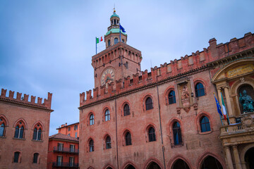 Obraz premium Piazza Maggiore, Bologna City’s main square lined with Medieval and Renaissance buildings in Italy