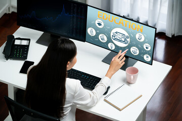 E-learning website with sofware for student to study online on the internet network brisk