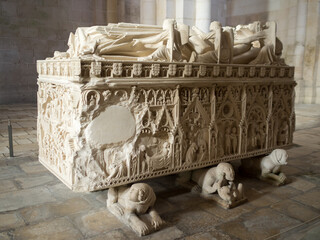 Tomb of Ines de Castro inside the church of Mosteiro de Santa Maria de Alcoba&ccedil;a