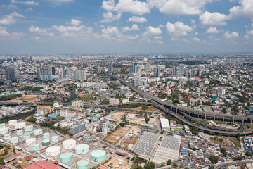 Obraz premium Bang Chak Oil Refinery is located along Chaopraya rivier in Bangkok Thailand. Aerial view from a drone.