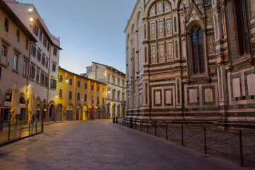 Fototapeta premium Early morning photo of the Palazzo Guadagni Sacrati Strozzi in Florence, Italy