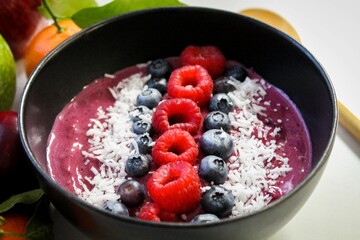 Vibrant Berry Smoothie Bowl with Coconut Topping