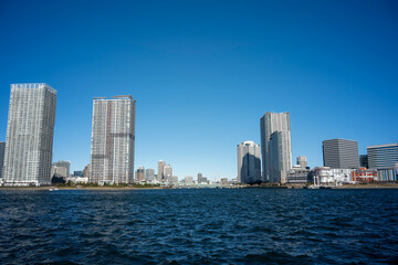 冬の青空と豊洲から見た晴海　晴海運河　東京都江東区豊洲