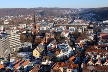 Obraz premium Blick auf die Pauluskirche und die Innenstadt von Heidenheim