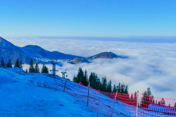 Winteridylle Kampenwand mit Blick auf Seilbahn