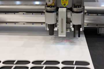 oscillating knife digital cutting machine close up