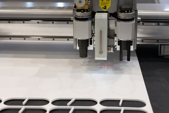 oscillating knife digital cutting machine close up