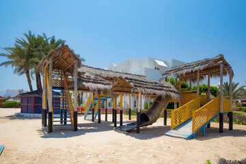 Detalhe de parque de divers&otilde;es para crian&ccedil;as.