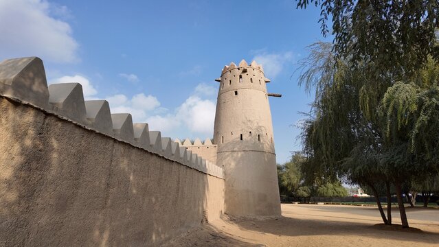 Historic Al Jahlil Fort in Al Ain, showcasing mudbrick architecture, cultural heritage, and galleries highlighting the region&rsquo;s history. 