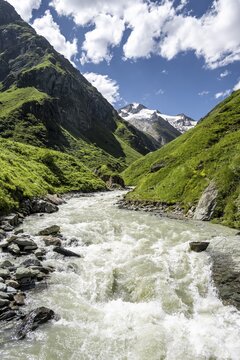 View of Gro&szlig;er Schober and R&ouml;tspitze, river Isel in Umbaltal, Hohe Tauern National Park, East Tyrol, Tyrol, Austria