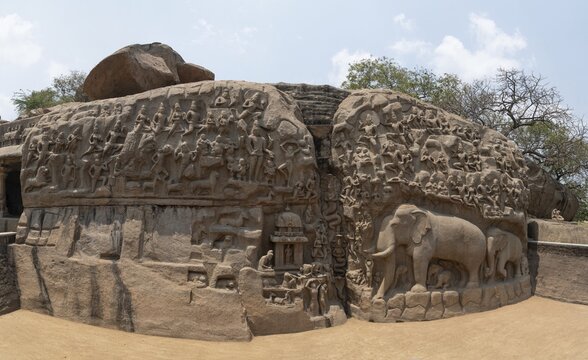 Relief, Arjuna's penance, descent of the Ganges, UNESCO World Heritage Site, Mahabalipuram or Mamallapuram, Tamil Nadu, India