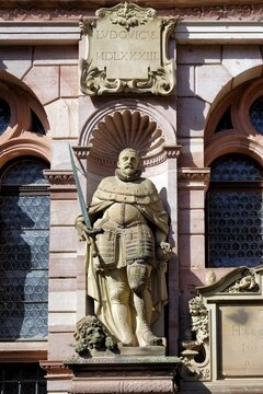 Heidelberg castle, Louis V of the Wittelsbach dynasty statue, Heidelberg, Baden Wurttemberg, Germany