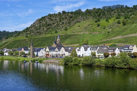 View over Cochem and the Moselle River, Cochem, Rhineland Palatinate, Germany