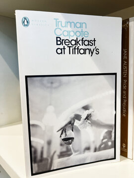 Breakfast at Tiffany's by Truman Capote, a modern classics edition book cover