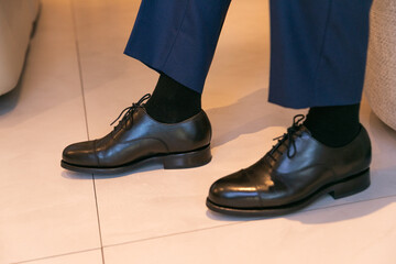 calzado, los pies, cuero, agiotaje, hombre, negro, moda, empresario, boda, digno, mano, pata, elegancia, indumentaria, novio, atadura, par, calzar, estilo