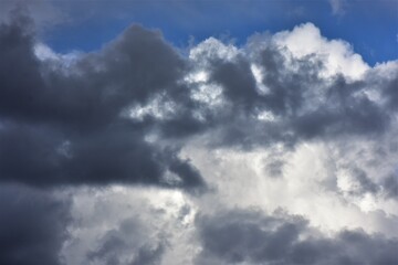 Obraz premium Cloudscape has been developing in gorgeous form. Colorful dramatic cloudscape