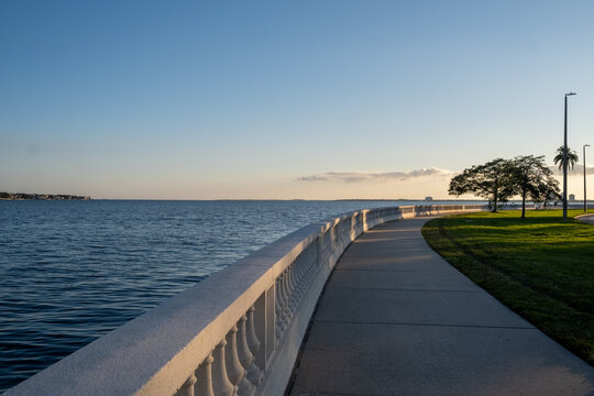 Bayshore Boulevard in Tampa Bay, Florida