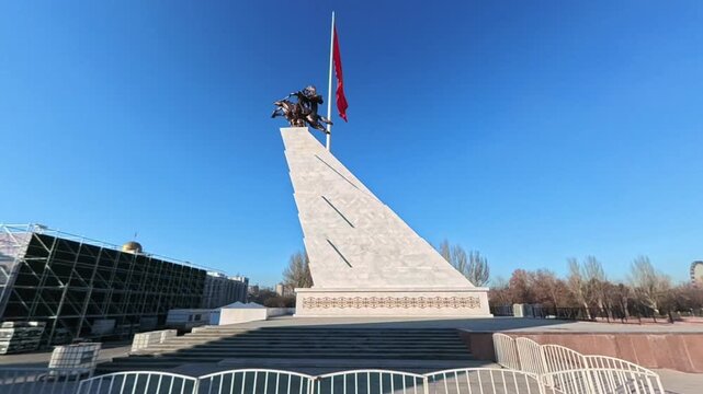 Aikol Manas Statue Bishkek &ndash; Symbol of Kyrgyz Culture and Unity