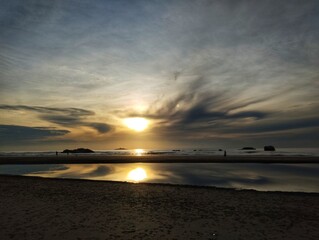Obraz premium Sunrise on the beach