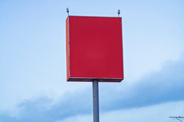 firmar, carretera, cielo, circulaci&oacute;n, en blanco, rojo, advertencia, azul, detenerse, s&iacute;mbolo, cartelera, no, descargar, peligro, palo, moj&oacute;n, autopista, mensaje, calle, comentarios, agiotaje, ilustra