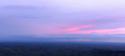 Fototapeta premium Whispers of Dusk Over Endless Horizons