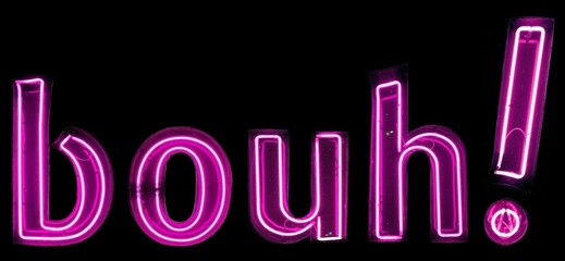 bouh! n&eacute;ons roses