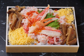 ずわいがに海鮮ちらし弁当