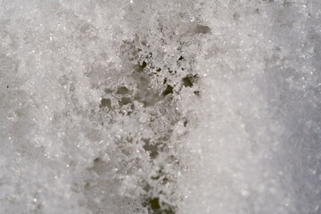 溶けかけの雪の結晶