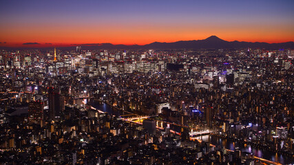 東京都の街並み © Tozawa