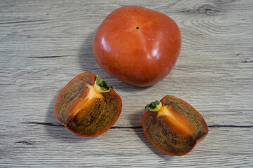 珍しい黒い果肉の紀ノ川柿