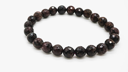 ガーネット　天然石ブレスレット マクロ撮影　白背景