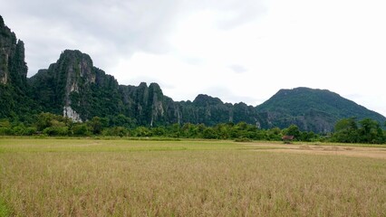 Laos - Karststeingebirge in Vang Vieng