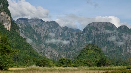 Laos - Karststeingebirge in Vang Vieng