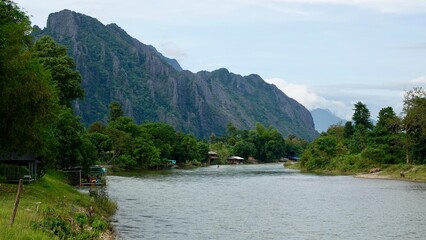 Laos - Karststeingebirge in Vang Vieng
