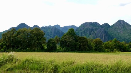 Laos - Karststeingebirge in Vang Vieng
