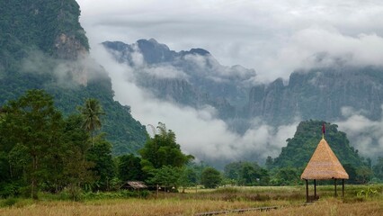 Laos - Karststeingebirge in Vang Vieng