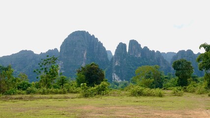 Laos - Karststeingebirge in Vang Vieng
